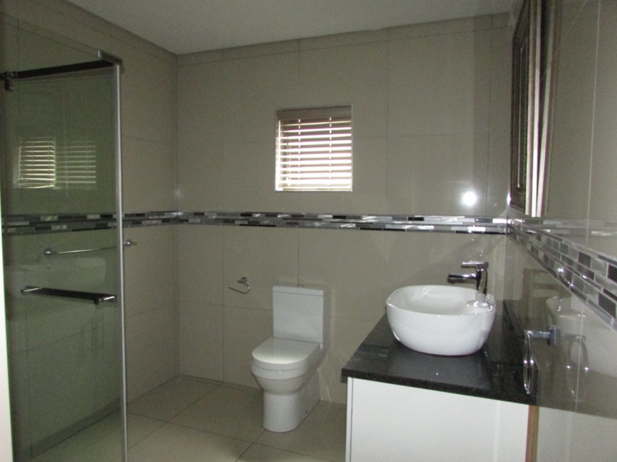 To Let 3 Bedroom Property for Rent in Heuwelsig Free State